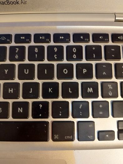 MacBook Air 13 inch, A1237, excellent cosmetic Condition, Password Locked