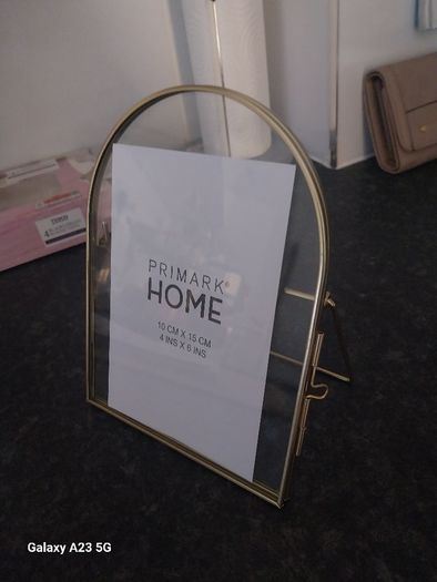 2 new gold frames