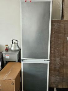 Integrated fridge freezer