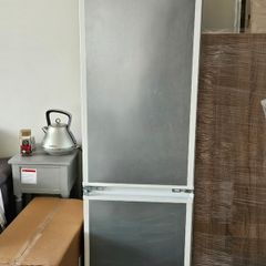 Integrated fridge freezer
