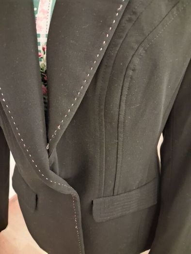 Fitted Black Blazer