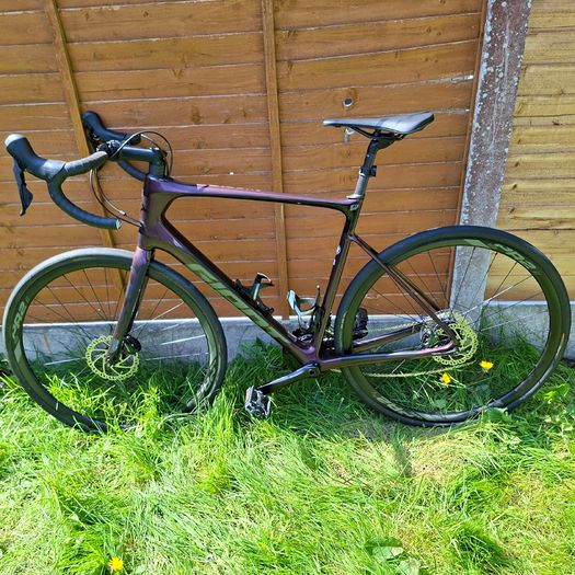 Giant Defy Advanced 1 (Medium) 2020 model in excellent condition