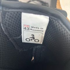 Motor boots