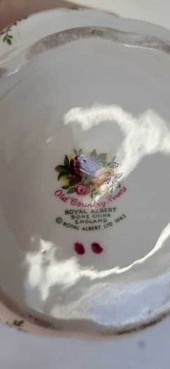 Royal Albert Old Country Roses Bone China Round Rose Bouquet
