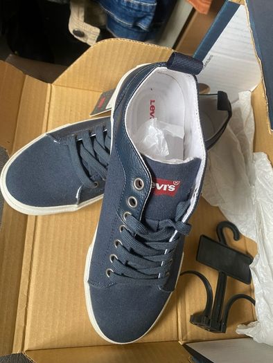 shoes Levi's.  navy leather , unisex 39/6