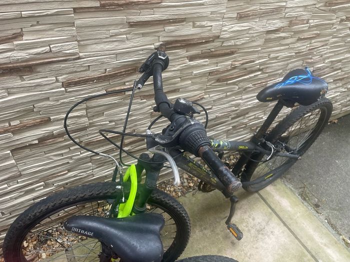 2 kids bikes need work