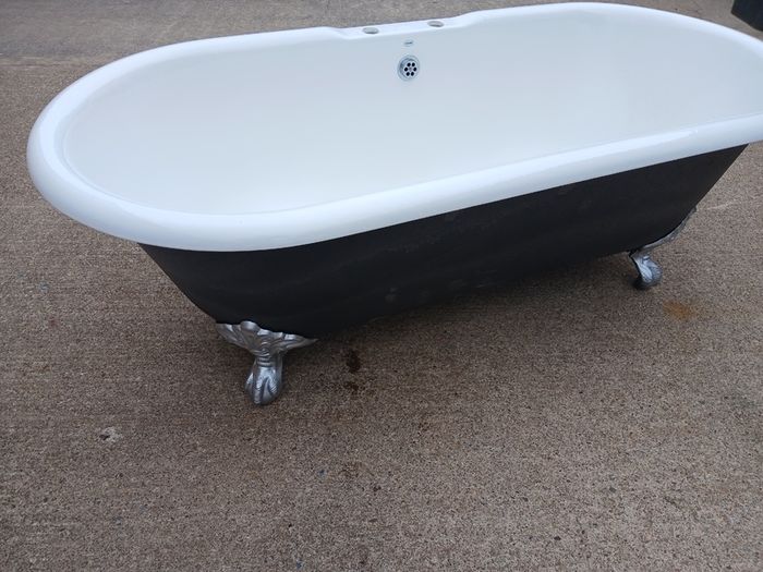 Cast iron bath