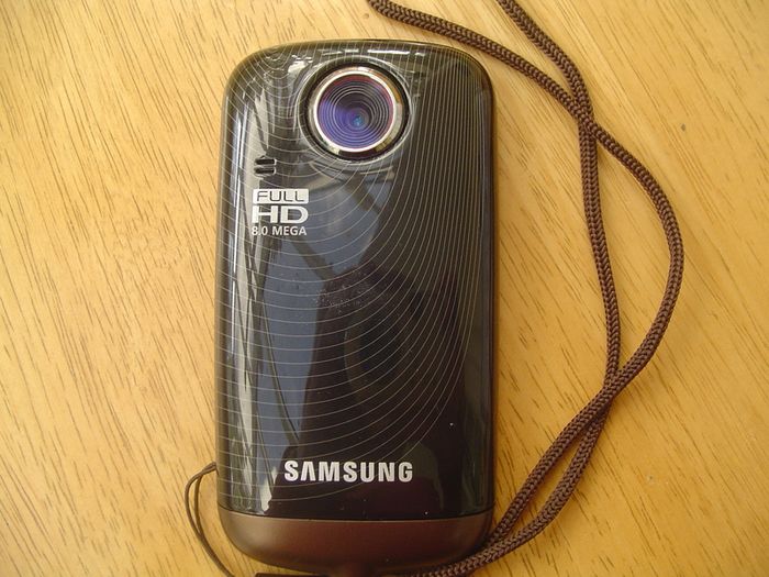 Samsung Full HD pocket camcorder
