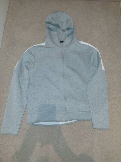 grey hoodie