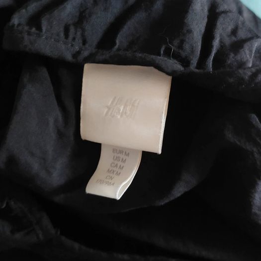 Unworn H&M Flowy Airy Summer Black Long Sleeves Dress