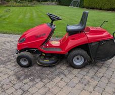 Ride on Lawnmower