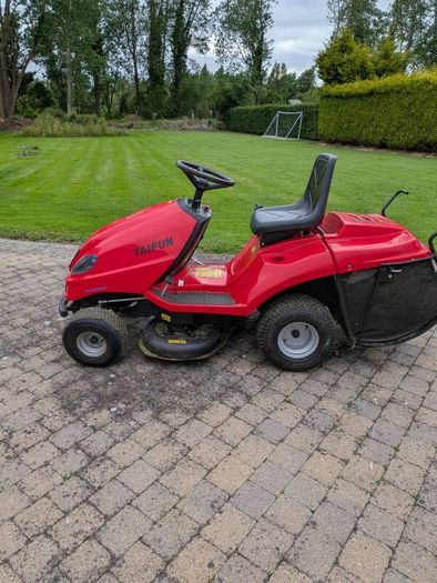 Ride on Lawnmower