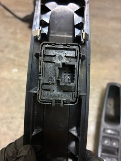 Genuine Renault Megane MK3 Front Electric Window Master Switch Pack & Passenger Handle