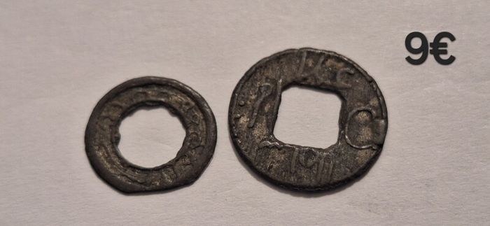 Coins,pound,cent,dollar,penny,rupee,millieme,fils,shilling,centavos,pesos,piastre,paise,pesetas,ore