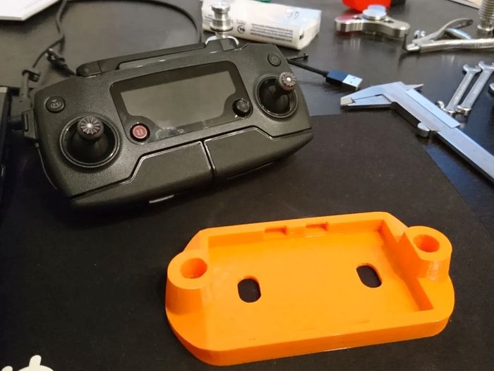 DJI Mavic Pro remote controller guard and battery holder