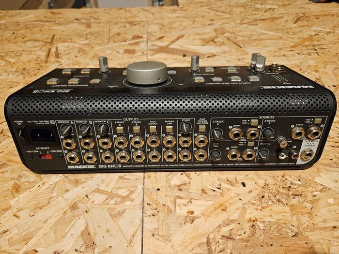 Mackie "Big Knob" Studio Command System - Professional Monitor Controller