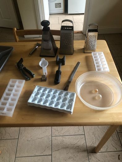 Mix of kitchen utensils