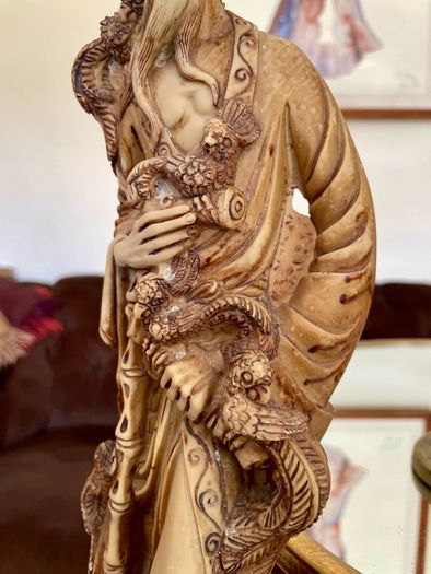 Vintage Oriental Resin Sculptured Figures Traditional Attire 1970s