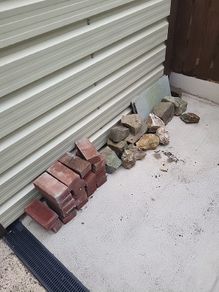 free bricks and stone
