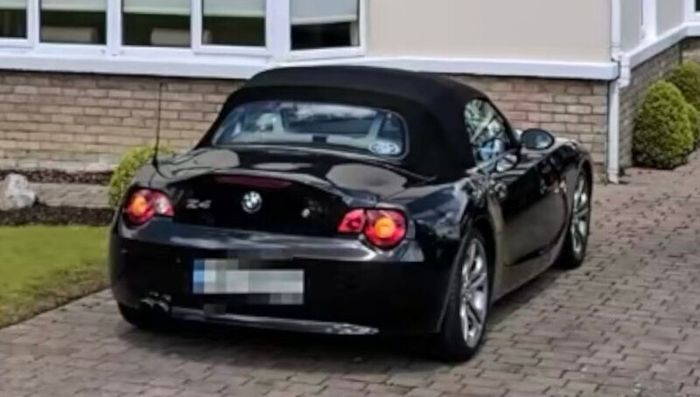 BMW Z4 2.2i low mileage one female owner