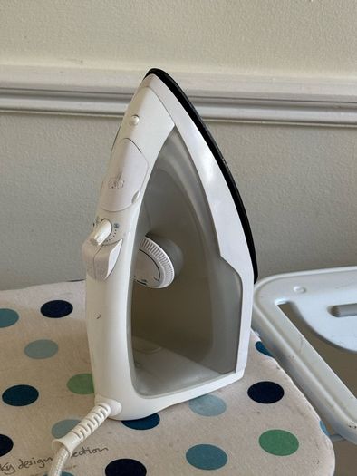 Ironing board + Iron