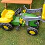 Kids John Deere pedal tractor Image 2