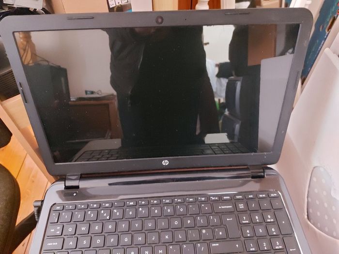 HP 15.6 inch Laptop, Model 15-af092sa, AMD A8-6410 APU with AMD Radeon Graphics, 2.0GHz, 8GB Ram, 1 Terrabyte HDD, Windows 10, Microsoft Edge, Chrome and VLC