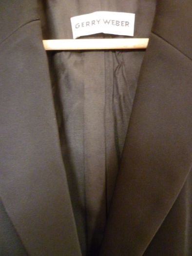 Gerry Weber Classic Dressy Formal Jacket Blazer.  Size Medium 12/14   Colour Jet Black. Excellent Condition.