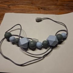 nursing/ teehting necklace