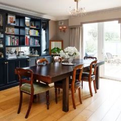 Extendable Dining Table