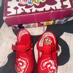 Shoes size 25