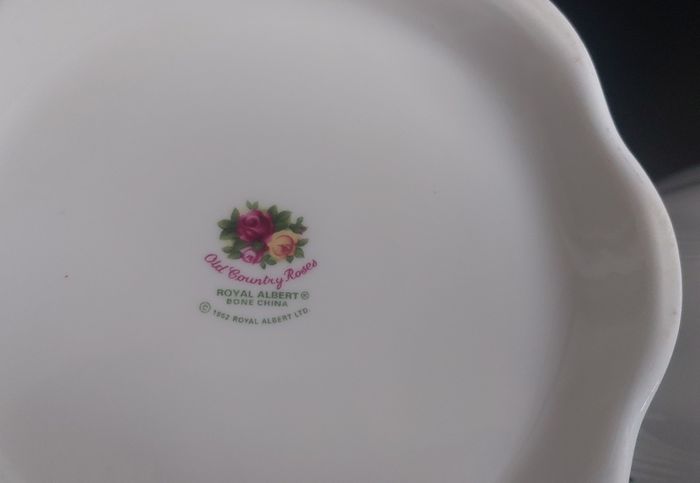 Two Royal Albert "Old Country Roses" Items with Some Damage - A Planter and a "Chelsea" Vase, See Condition Report. Price for Both