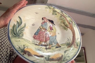 Large Handpainted decorative plate (35cm)