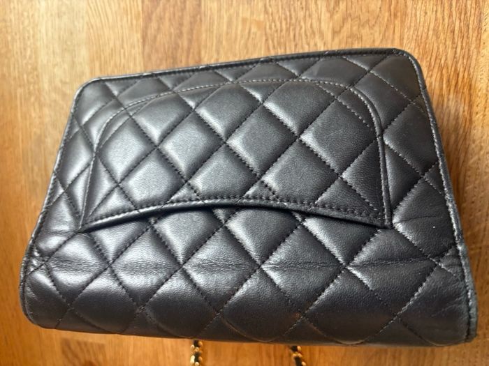 Chanel Wallet on Chain authentic