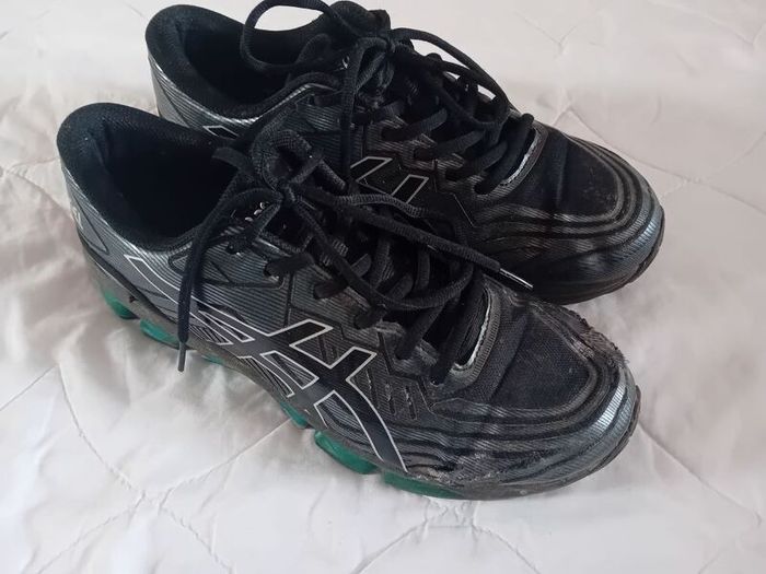 Asics trainers