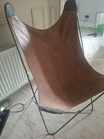 Butterfly lounge chair
