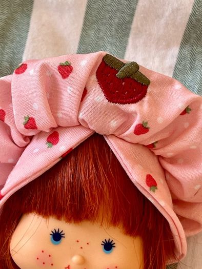 Vintage Strawberry Shortcake doll 2008 collectible