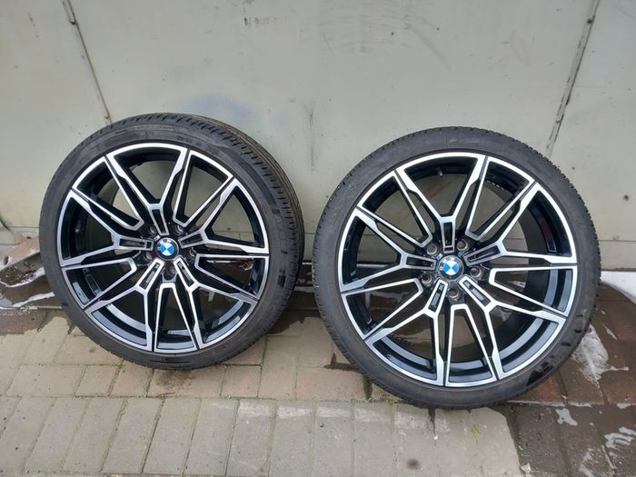 BMW alloy wheels with tyres