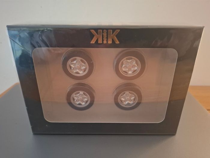 Porsche alloys for 1/18 - NEW in BOX