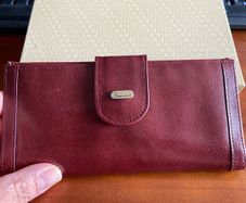 Burgundy leather wallet, Renwick