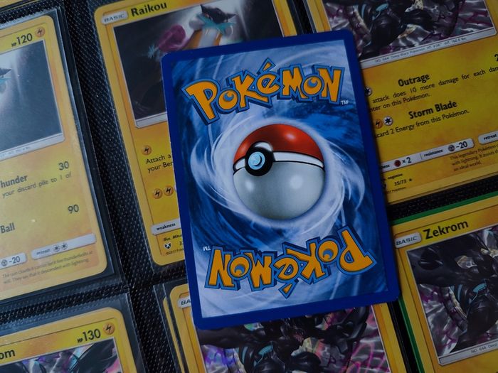 Gallade ! Holo Rare ! from Plasma Storm Set ! 2012 ! Pokemon Card !