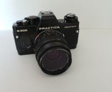 Praktica B200 electronic 35mm film SLR camera