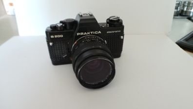 Praktica B200 electronic 35mm film SLR camera