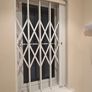 collapsible security grilles / accordion-style security gates Image 3
