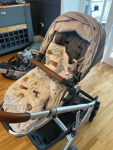 Uppababy Vista plus accessories