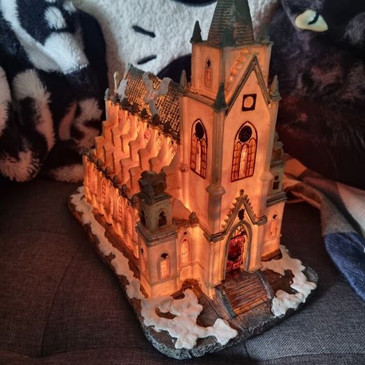 Christmas village cathedral Vintage Y2K plug in