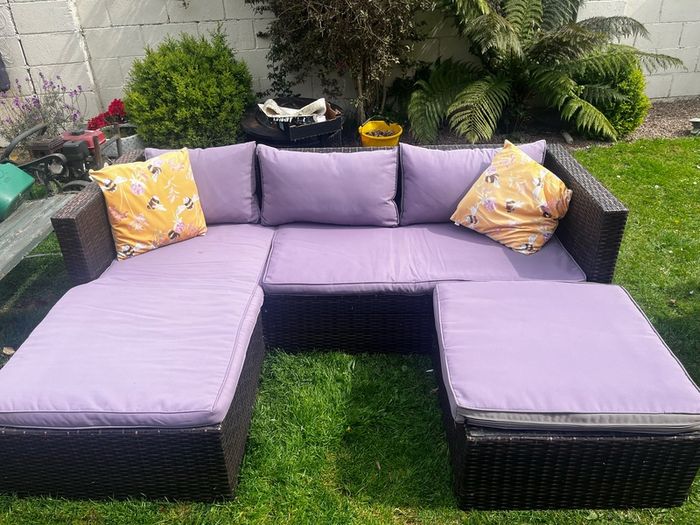 Rattan L shape garden lounge set with table