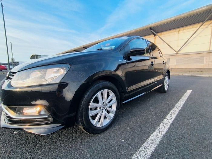 2016 Volkswagen Polo 1.2 TSI Automatic 40,000km