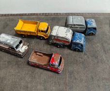 5 x old Matchbox Lesney Playworn Commercial vehicles