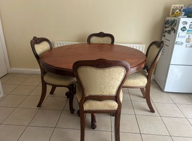 Victorian mahogany pedestal round dining set